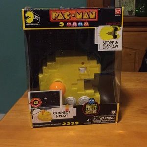 SOLD NEW!! PAC-MAN connect & play